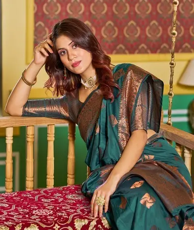 bottlegreensaree(1).webp