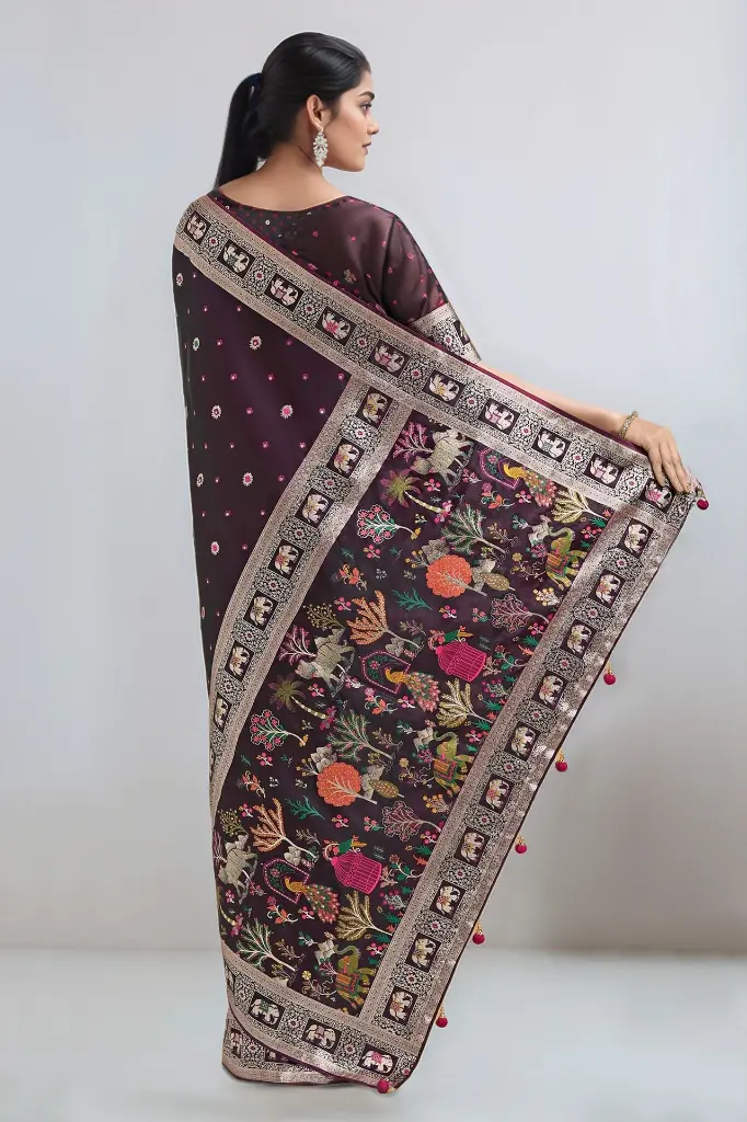 attirisbrownsaree(6).webp