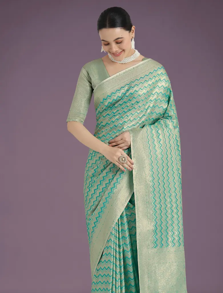 greenstripedsilksaree (4).webp